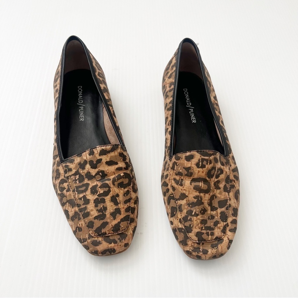 Donald/Pliner- Women’s Leopard Print Flats Size 6